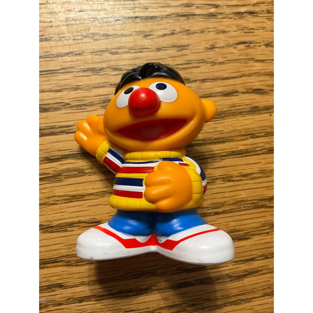 Hasbro Sesame Street Workshop Ernie Toy Action Figure Cake Topper PVC